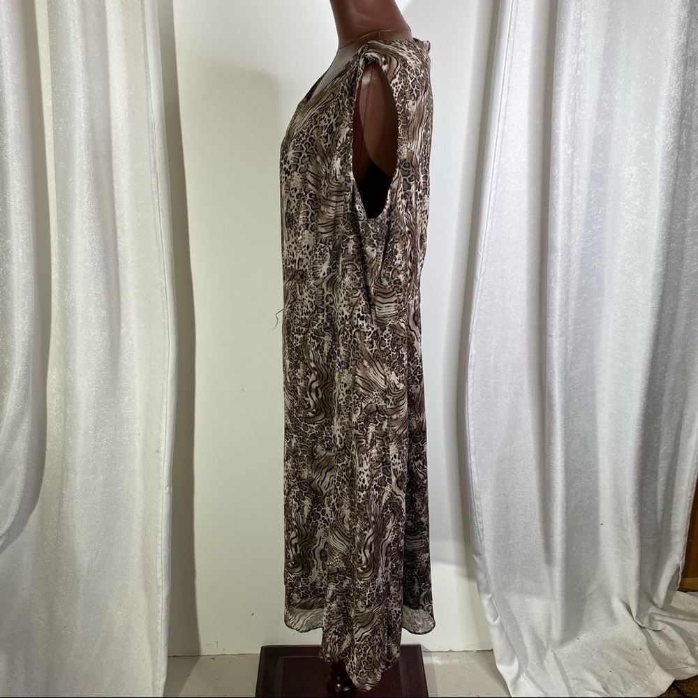 Dress barn animal print abstract midi dress - Picture 3 of 6